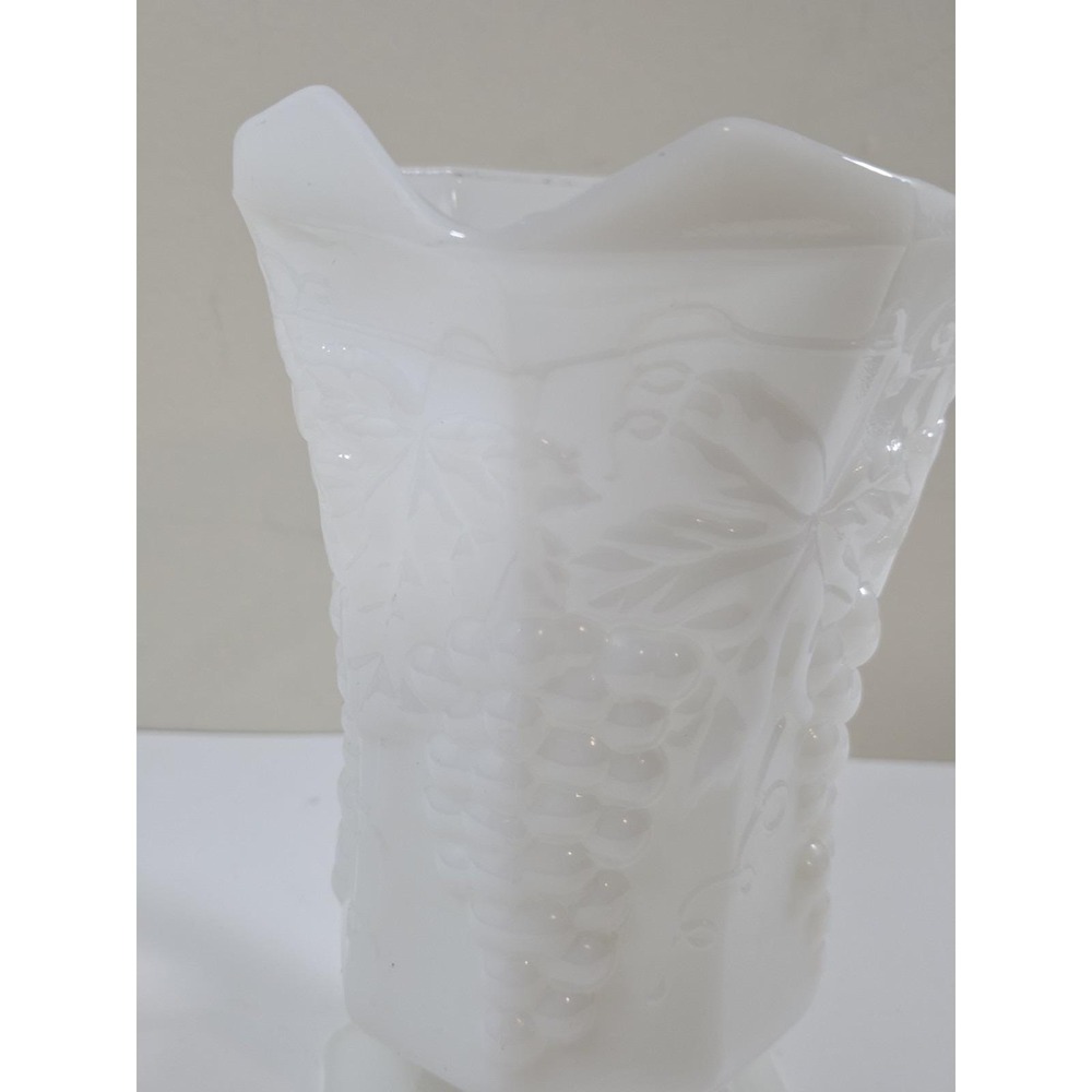 Vtg Anchor Hocking White Milk Glass Pitcher 3D Grapes on Vine Octagon W/Handle